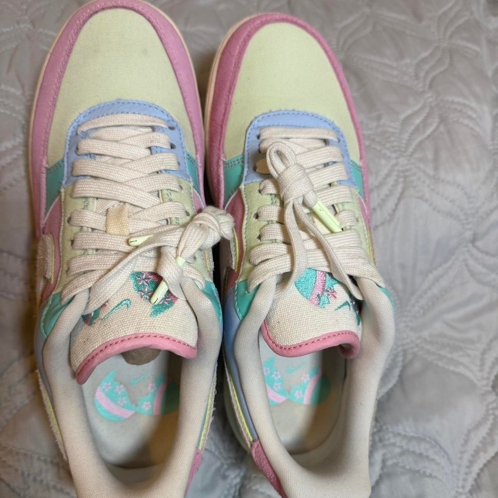 Rare Nike Air Force 1 '07 QS Easter Pastel Sneakers Size 7.5 - Picture 8 of 8